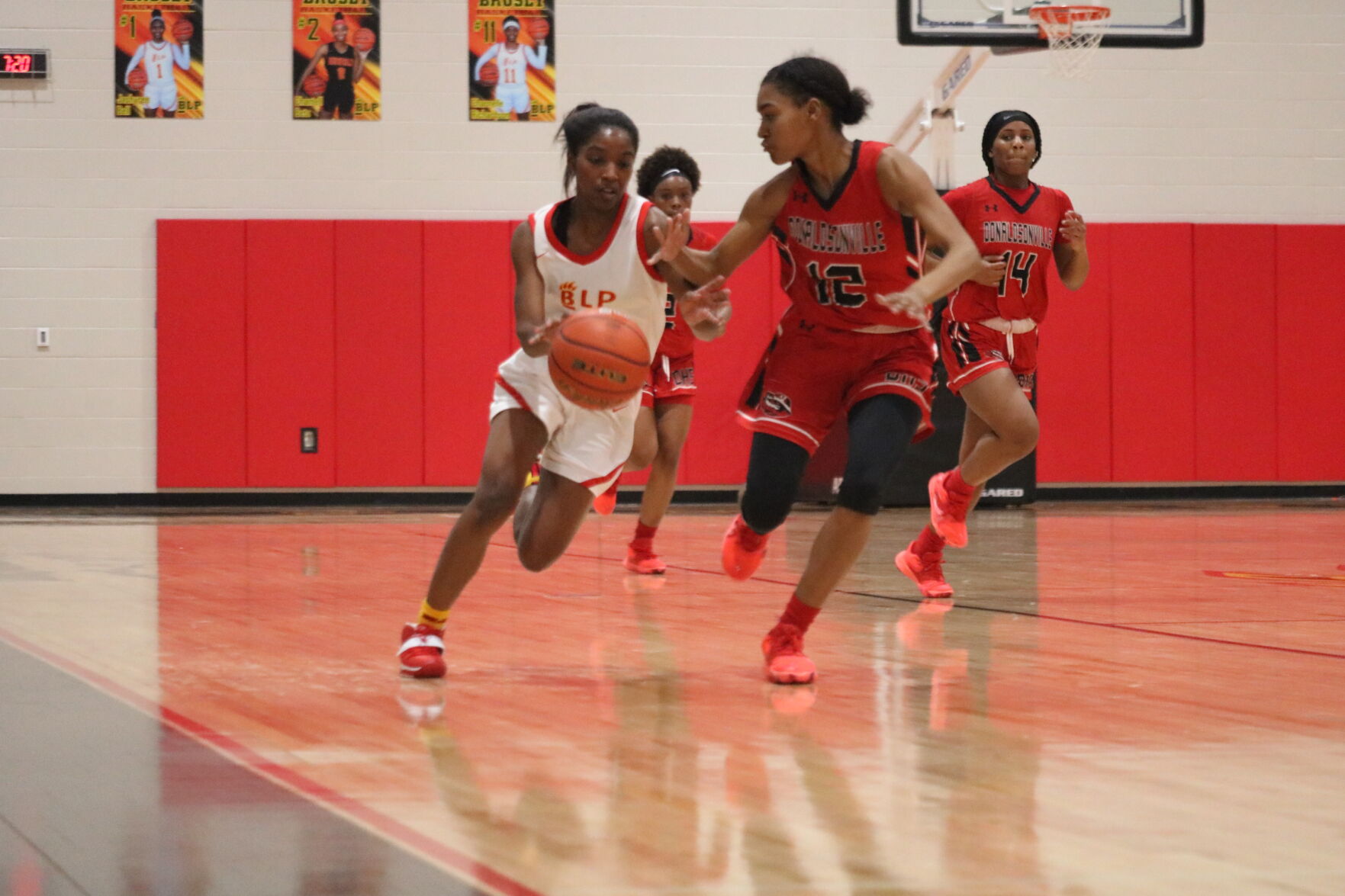 Gedward dribbling
